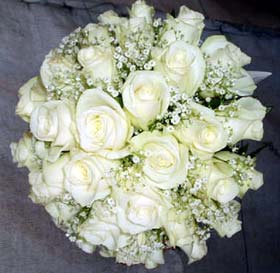 Bouquets de novias de rosas blancas