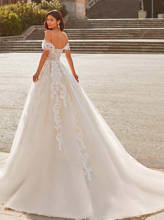 pronovias vestido de novia de corte princesa 2022 Joanne 